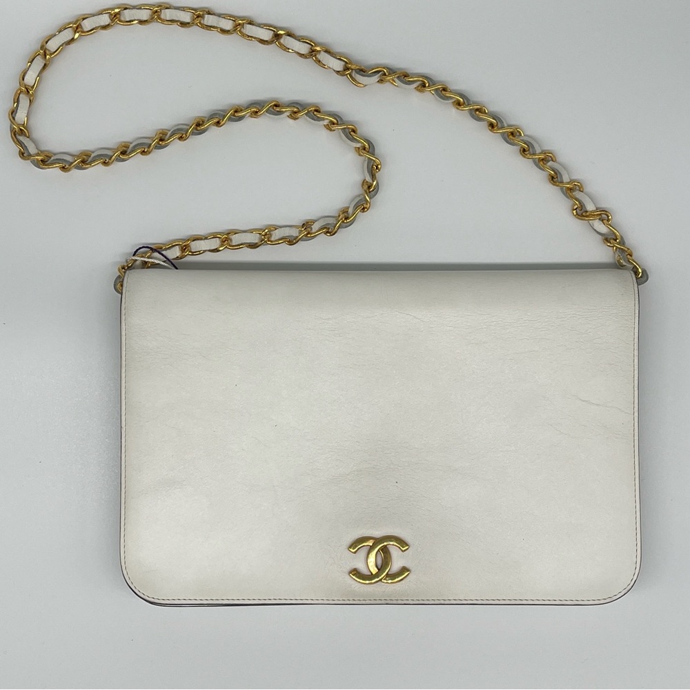 Vintage Chanel White Leather Shoulder Bag